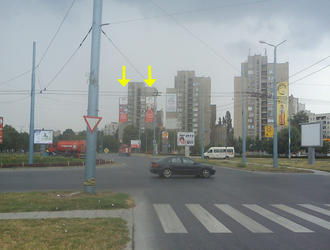 Мегаборд разположен на входа на ЖК Тракия - колелото на м-н Метро